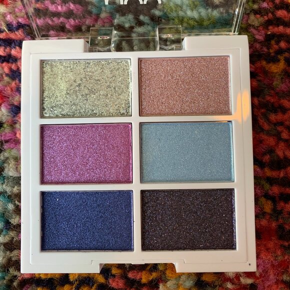 Assorted eyeshadows - Picture 3 of 6